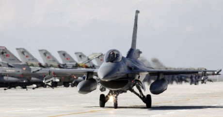 17 самолетов ВВС РФ и Турции начали совместную операцию против ИГ — ВИДЕО