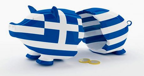 Налоги заставили греков расстаться последним накоплением