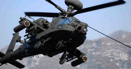 США перебросят в Европу ударные вертолеты Apache