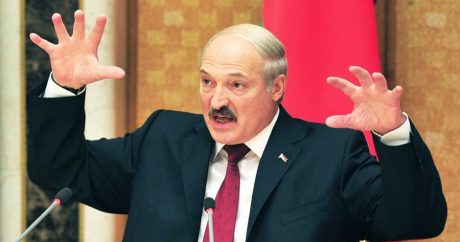 Лукашенко олигархам: «Вы можете отдыхать на Сейшелах или Канарских островах, а рабочим не платить?»