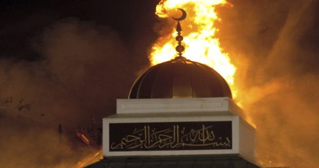 Очередной удар по Трампу: в Техасе подожгли самую крупную мечеть штата