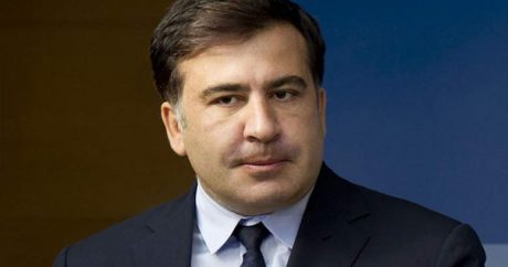 Саакашвили поможет грузинским военным, которых разыскивает Россия