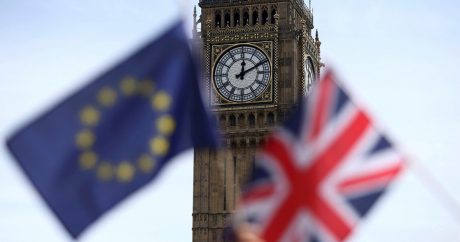 Brexit прошел через британский парламент