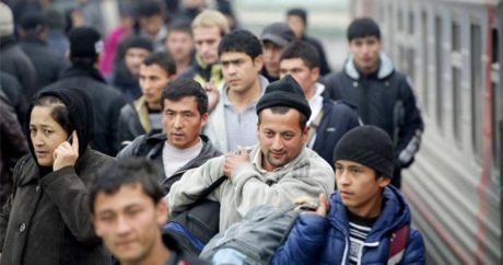 Таджикистан предложил России легализовать мигрантов