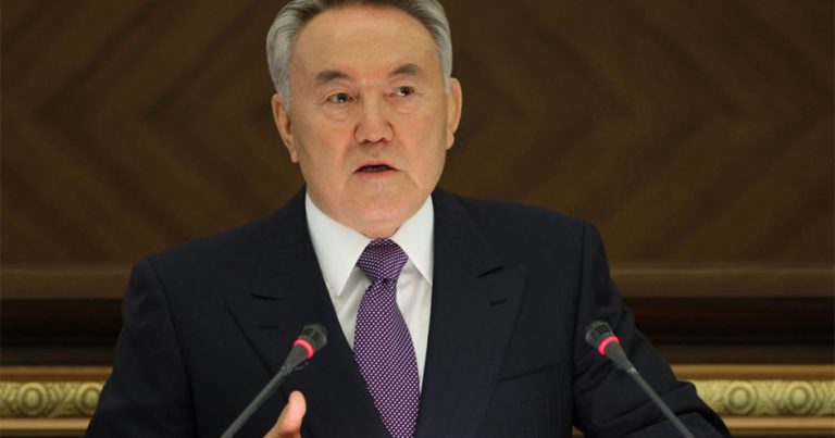 Назарбаев: «Зачем проводить референдум для поправок в Конституцию, если есть избранные народом депутаты?»