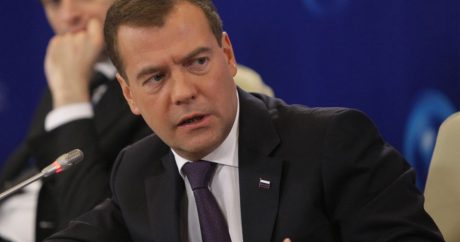 Медведев: В ЕАЭС никто никого насильно не держит