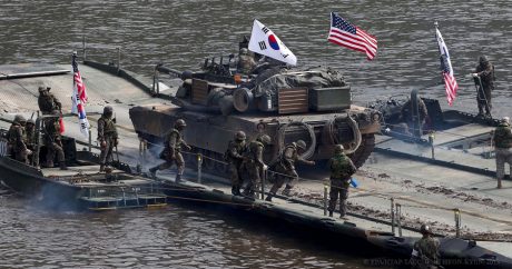 ВМС США и Южной Кореи проводят совместные учения