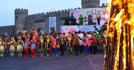 В Баку отметили самый масштабный народный праздник Новруз — ФОТОСЕССИЯ