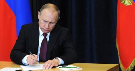 Путин подписал новый указ о безвизовом въезде неграждан Латвии и Эстонии