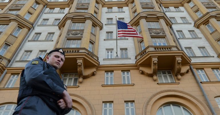 Посольство США: Граждане США должны быть бдительными из-за антиамериканских настроений в России