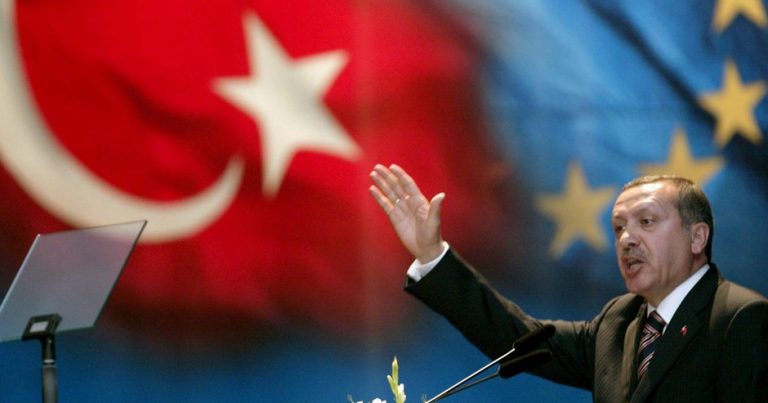Украинский политолог: «Позиция Турции по Карабаху и Крыму достаточно ясная и четкая»