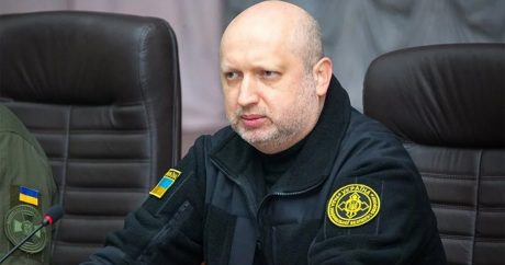 Турчинов: Украина готова заблокировать вещание российской пропаганды на Донбассе