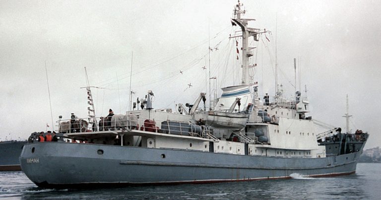 В Черном море затонул российский корабль 