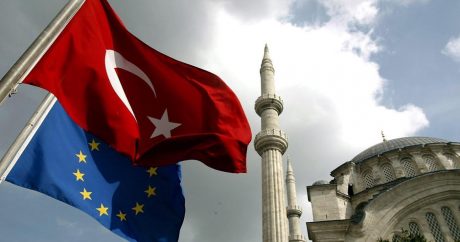 Габриэль: «Германия против разрыва отношений Евросоюза с Турцией»