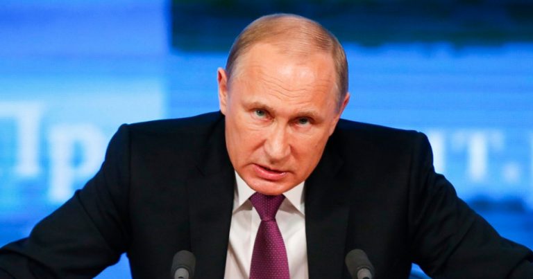 Путин уволил 12 высокопоставленных генералов