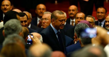 Эрдоган вернулся в ряды правящей партии Турции