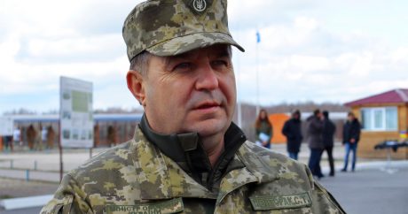 Полторак: Киев не намерен силой возвращать Донбасс