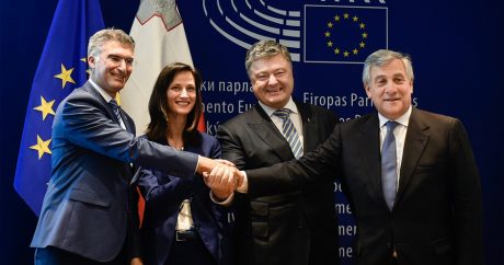Соглашение о безвизовом режиме между ЕС и Украиной подписали в Страсбурге