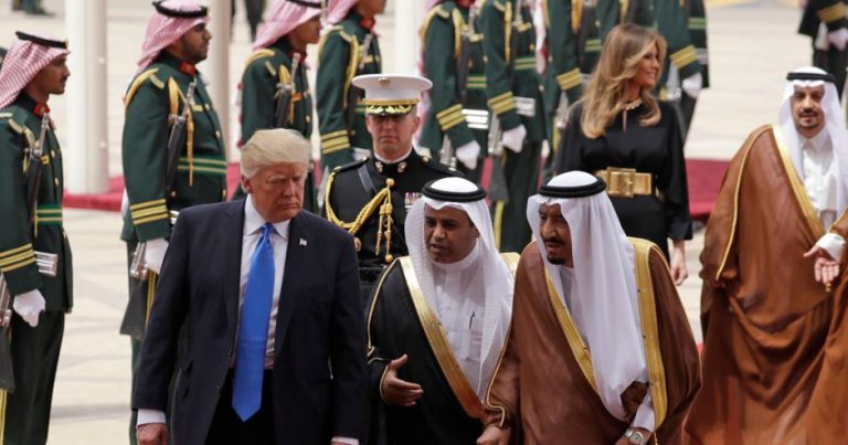 США и Саудовская Аравия заключили военные контракты на $110 млрд