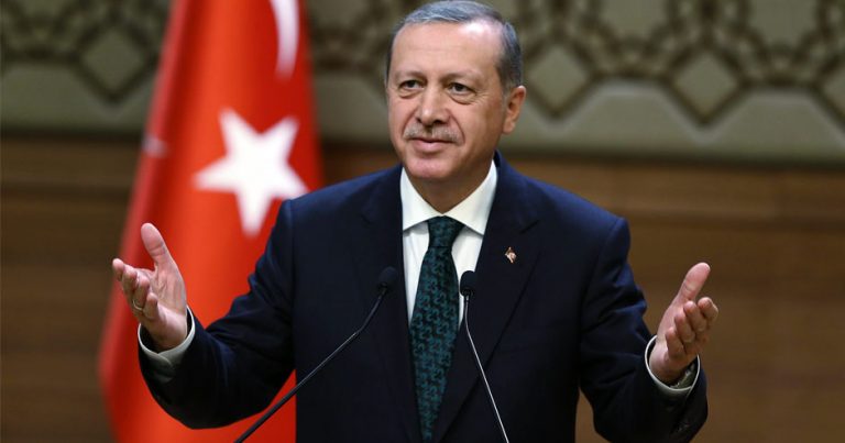 Эрдоган вновь возглавил правящую партию Турции
