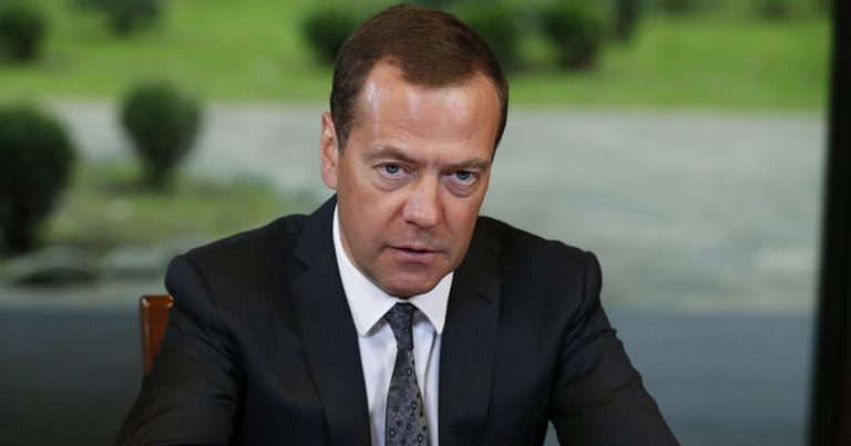 Медведев: «Новые санкции США против РФ — это объявление войны»