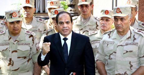 Египетская хунта объявила войну СМИ