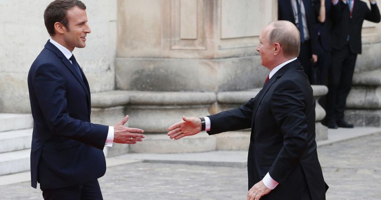 Политолог: «Путин отправился во Францию, чтобы убедить Макрона выстроить иные силы против США»
