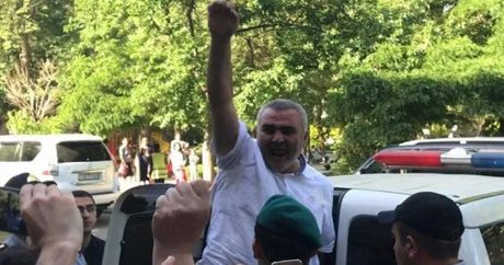 Еврокомиссар: «Власти Азербайджана должны немедленно освободить Мухтарлы»