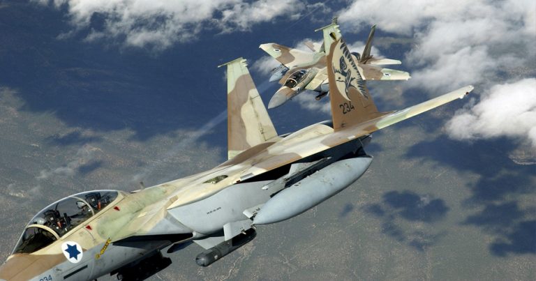 Израильские ВВС разбомбили пригород Дамаска
