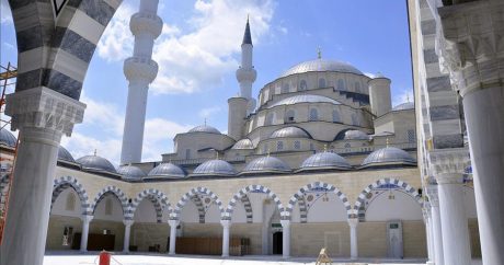 В Бишкеке построена самая большая мечеть в Средней Азии