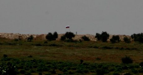 Террористы PYD продолжают использовать флаг России в Сирии