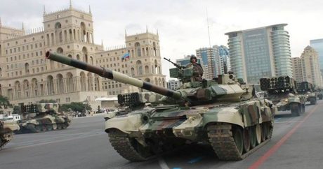 Российский военный эксперт: «Поставки российского вооружения в Азербайджан выгодны Армении»