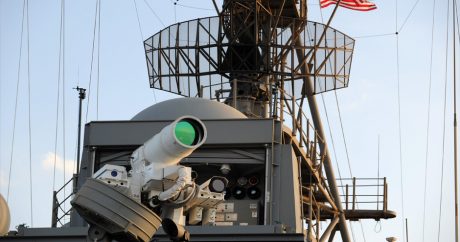 США испытали в Персидском заливе лазерное оружие — ВИДЕО