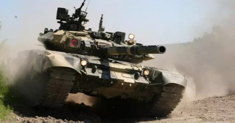 Россия и Ирак заключили контракт на поставку крупной партии танков Т-90