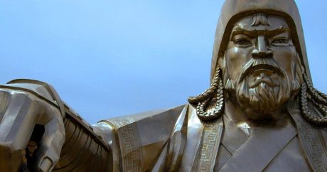 Почему невозможно найти могилу Чингисхана?