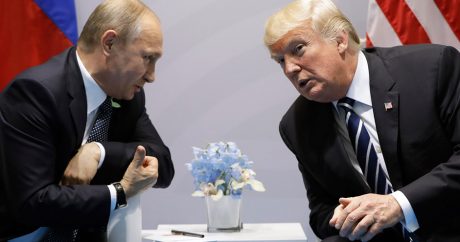 На встрече Путина и Трампа присутствуют только переводчики