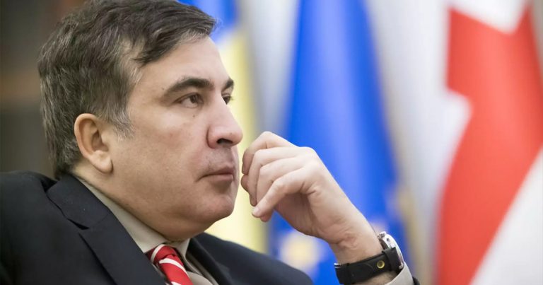 Саакашвили лишили украинского гражданства