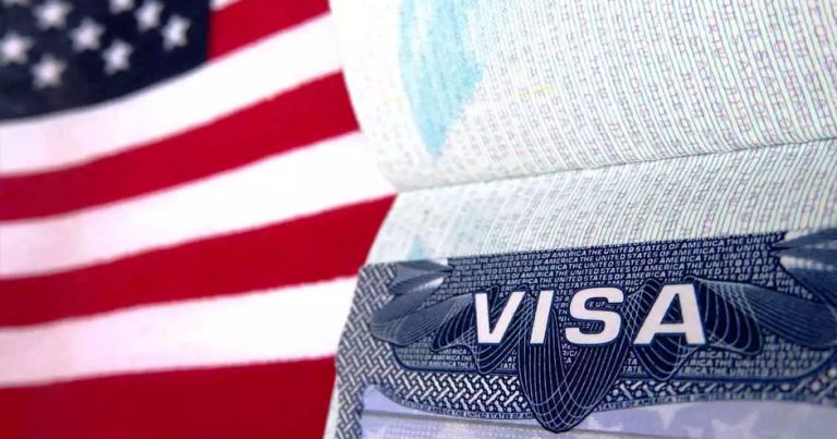 США ужесточат правила получения виз