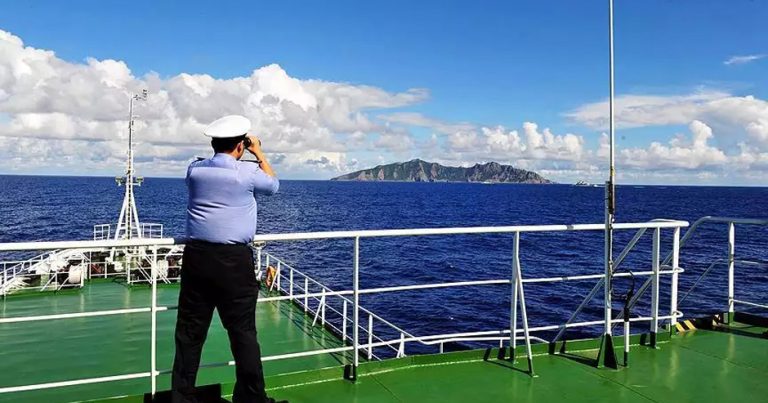 Китай потребовал от США прекратить провокации в Южно-Китайском море