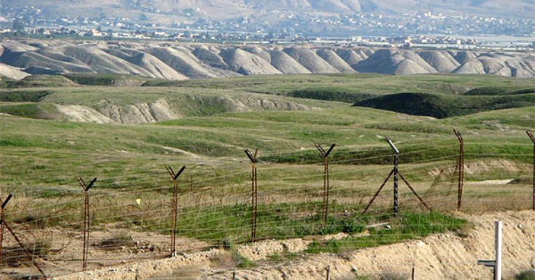 Кыргызстан и Узбекистан договорились решить пограничный спор