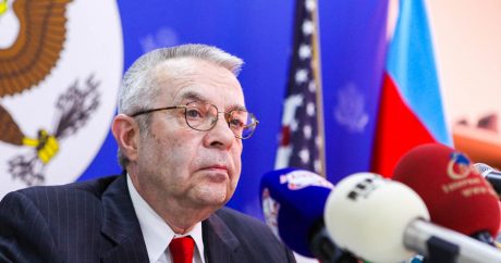 Политолог: «США выразили свою позицию по Карабаху устами Ричарда Хогланда»