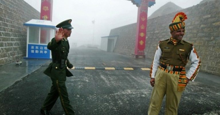 Индия и Китай договорились об отведении войск от границы