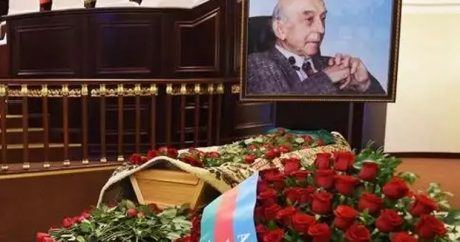 Ильхам Алиев принял участие в церемонии прощания с Лютфи Заде — ФОТО