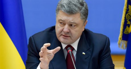 Порошенко: Россия не может участвовать в миротворческой миссии на территории Украины