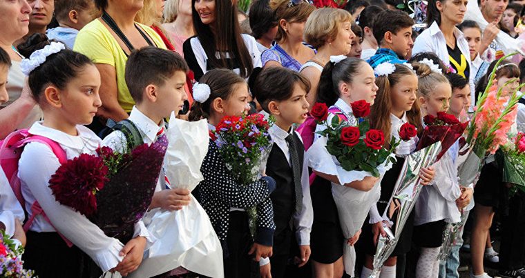 В Азербайджане отмечается День знаний