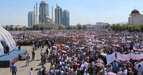 В Грозном прошел миллионный митинг в поддержку мусульман Мьянмы — ВИДЕО