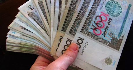 Мирзиёев произвел резкую девальвацию узбекской валюты