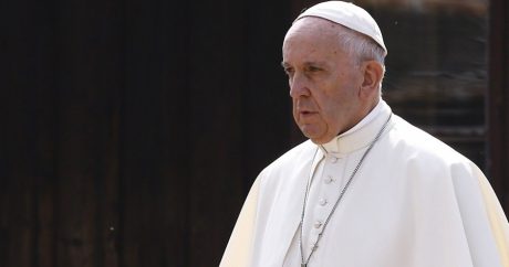 Папа призвал католиков к посту и молитве за жертв священников-педофилов