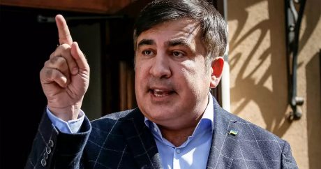 Саакашвили: Украденный паспорт находится у Порошенко