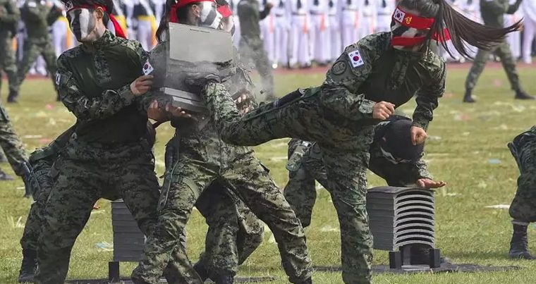 Южная Корея продемонстрировала внушительную военную мощь — ФОТО+ВИДЕО